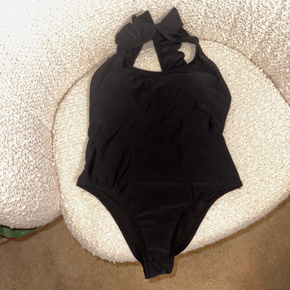 Black Ruffle Bathing suit - Picture 8 of 9